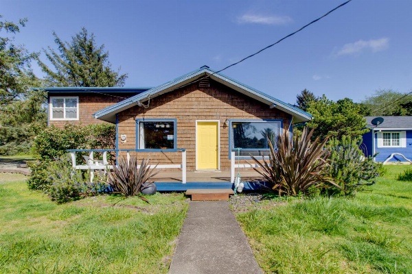 Pacific Breeze Hideaway image 1