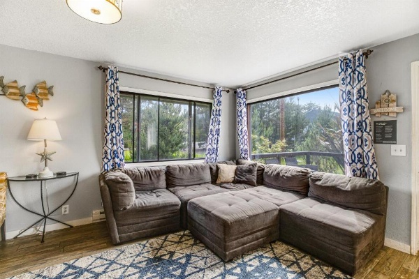 Pacific Breeze Hideaway image 11