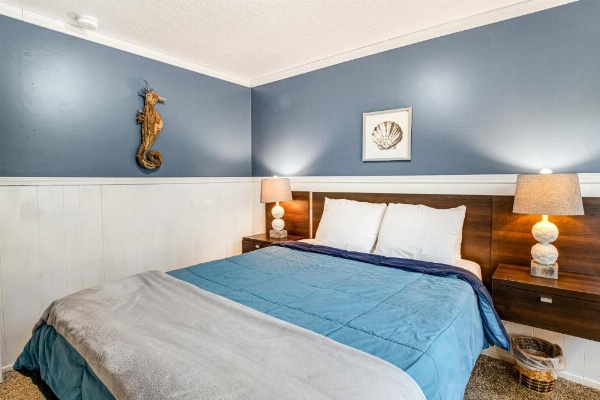 Pacific Breeze Hideaway image 22